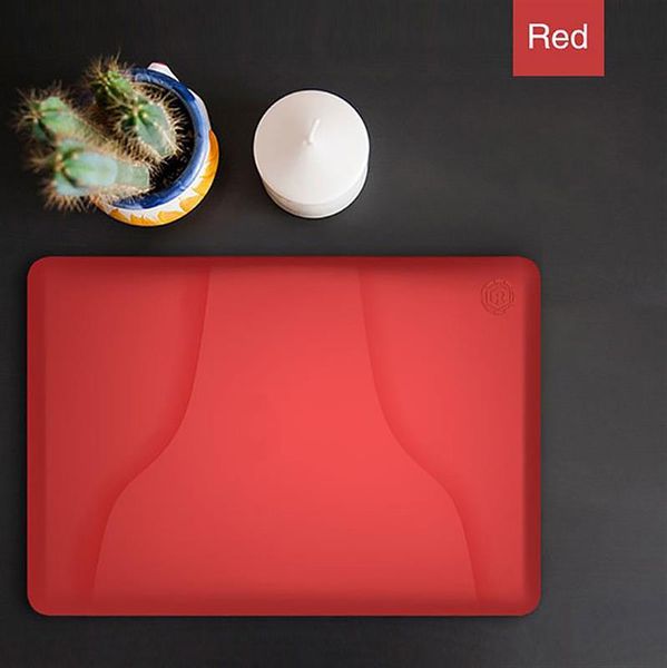 Чохол для ноутбука протиударний Becover PremiumPlastic для Macbook Air M1 (A1932/A2337) 13.3" Red (708883) 708883 фото